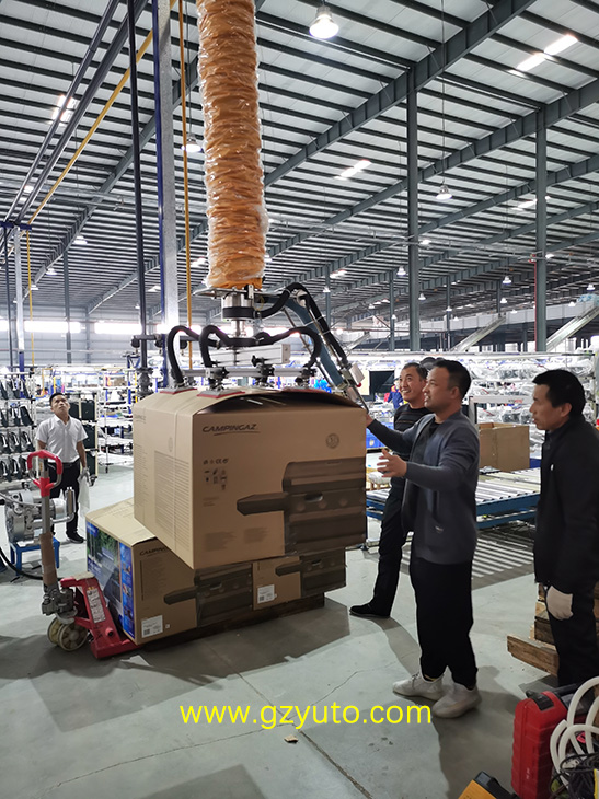 <快訊> VT200/4.0 Ext Pro 真空搬運碼垛機成功交付使用